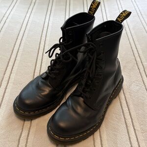 Dr. Martens 1460 W